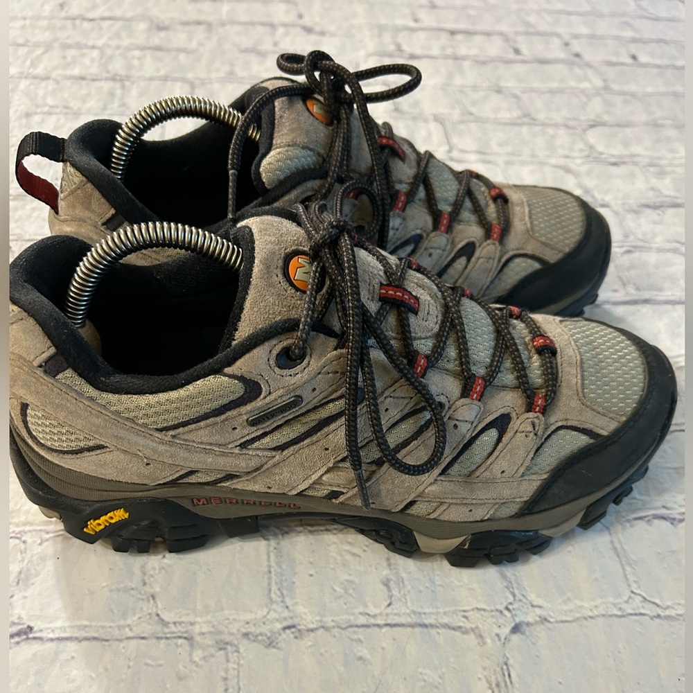 Merrell Men's MOAB 2 Waterproof Hiking Shoes -  MENS SIZE 8.5 TAN/BLACK J08871